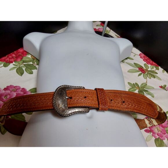 TONY LAMA Belt Size 36" Model 78206 Hand tooled leather - Picture 1 of 4